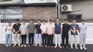 Công an Tuyên Quang khởi tố 11 đối tượng trong đường dây mua bán tài khoản ngân hàng liên tỉnh, giao dịch hơn 10 tỷ đồng trên sàn Forex.