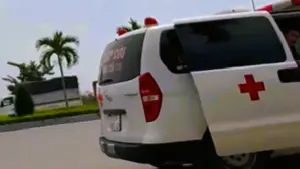 Xe cấp cứu tư nhân đưa bệnh nhân từ Bệnh viện Đa khoa tỉnh Thanh Hóa về nhà