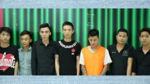 Công an TP.HCM bắt khẩn cấp 7 người liên quan vụ ô tô tông vào đám đông tại phường Chợ Quán.
