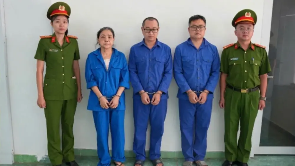 Công an TP.HCM khởi tố 3 bị can trong đường dây in, phát hành 21.000 quyển sách không có giấy phép.