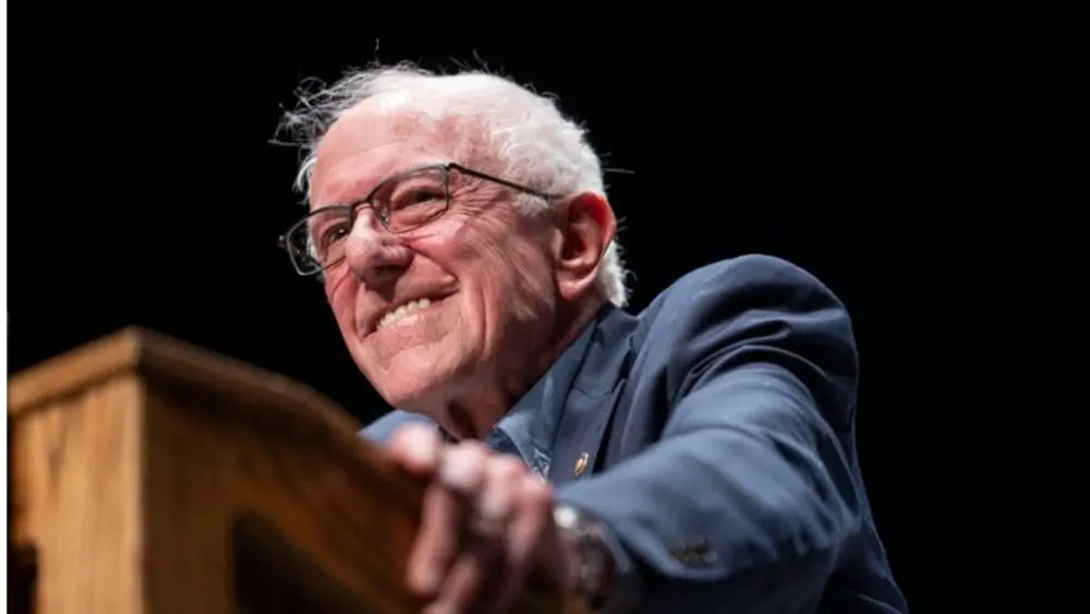 Thượng nghị sĩ Mỹ Bernie Sanders kêu gọi cấm siêu trí tuệ AI và tạm dừng phát triển AI tiên tiến trước những rủi ro khó kiểm soát.