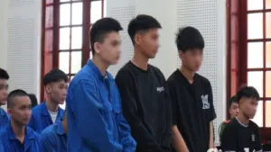 Hồ Đình Tú bị tuyên 16 năm tù về tội giết người sau cuộc hỗn chiến khiến một người tử vong tại Nghệ An.