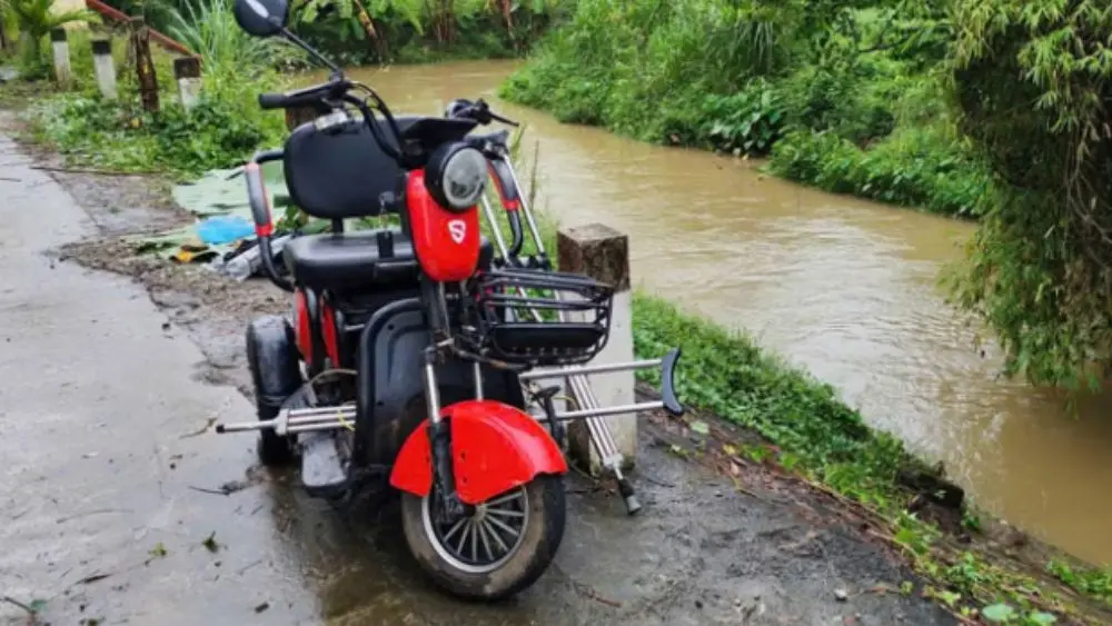 Người ở Thái Nguyên rơi xuống suối tử vong sau khi rời nhà người thân. Lực lượng chức năng tìm thấy thi thể nạn nhân sau nhiều giờ tìm kiếm.