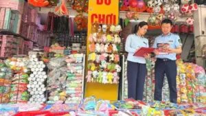 Thanh Hóa xử lý 17 vụ vi phạm thị trường dịp Tết Trung thu, phạt gần 150 triệu đồng. Chi tiết công tác kiểm tra, kiểm soát thị trường.