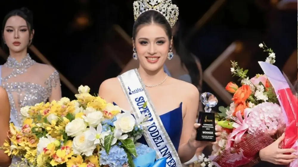 Mai Anh đăng quang Siêu mẫu Quốc tế 2026, ghi dấu ấn với màn trình diễn tự tin. Khám phá hành trình chinh phục danh hiệu của người mẫu Việt.