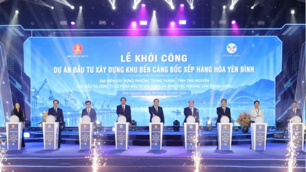 Cảng Yên Bình tại Thái Nguyên được khởi công với vốn đầu tư 435 tỷ đồng, kỳ vọng tăng năng lực vận tải hàng hóa và giảm chi phí logistics.