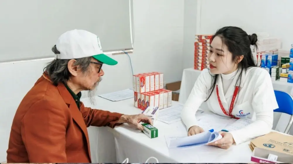 Tích hợp sổ sức khỏe điện tử trên VNeID trước 30/6/2027, người dân chỉ cần mang căn cước khi khám bệnh, hạn chế xét nghiệm lại không cần thiết.