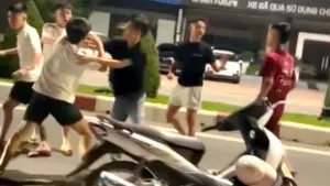 Công an Hà Tĩnh triệu tập nhóm thanh niên liên quan vụ xô xát trên đường Trần Phú, sau khi phát hiện thông tin vụ việc từ Facebook.