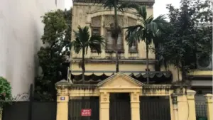 Biệt thự của cựu Chủ tịch AIC Nguyễn Thị Thanh Nhàn tại Hà Nội vừa được bán đấu giá thành công với giá 277 tỷ đồng.