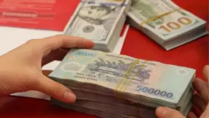 Hoàng Tài Hiếu bị truy tố vì cáo buộc lừa đảo 525 triệu đồng bằng thủ đoạn “chạy việc” vào ngành công an, làm sổ đỏ rồi trốn truy nã hơn 13 năm.