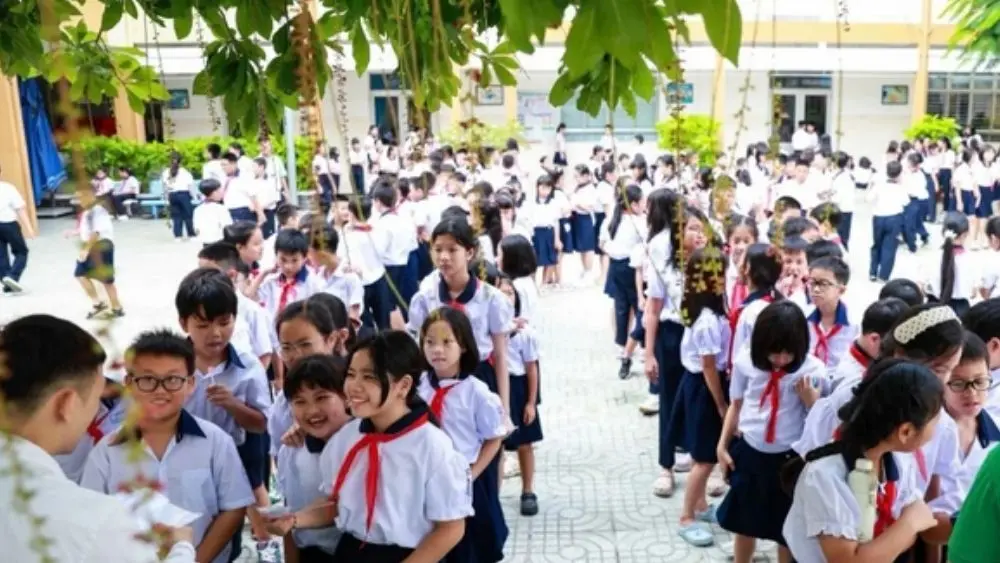 7 hành vi bị nghiêm cấm trong giáo dục nhằm bảo vệ quyền lợi học sinh, tăng cường minh bạch và xây dựng môi trường học đường bình đẳng.