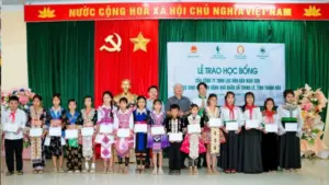 Khuyến học Thanh Hóa huy động hơn 135 tỷ đồng, trao học bổng, phần thưởng cho học sinh, sinh viên và giáo viên.