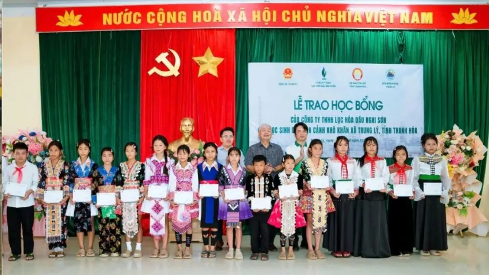 Khuyến học Thanh Hóa huy động hơn 135 tỷ đồng, trao học bổng, phần thưởng cho học sinh, sinh viên và giáo viên.