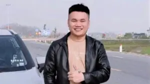 Tài xế Dương Đình Tuấn kịp thời đưa bé gái 14 tuổi đến công an sau khi phát hiện em có dấu hiệu bất thường khi đi xa.