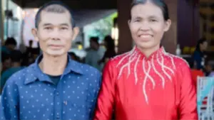 Bà Phan Thị Thủy và chồng trong ngày cưới của con trai, ghi dấu hành trình xây dựng tổ ấm bằng tình yêu thương và sự gắn bó.