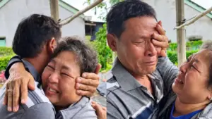 Bà Vân tìm lại người thân sau hơn 43 năm mất liên lạc nhờ mạng xã hội. Câu chuyện đoàn tụ xúc động khiến nhiều người quan tâm.
