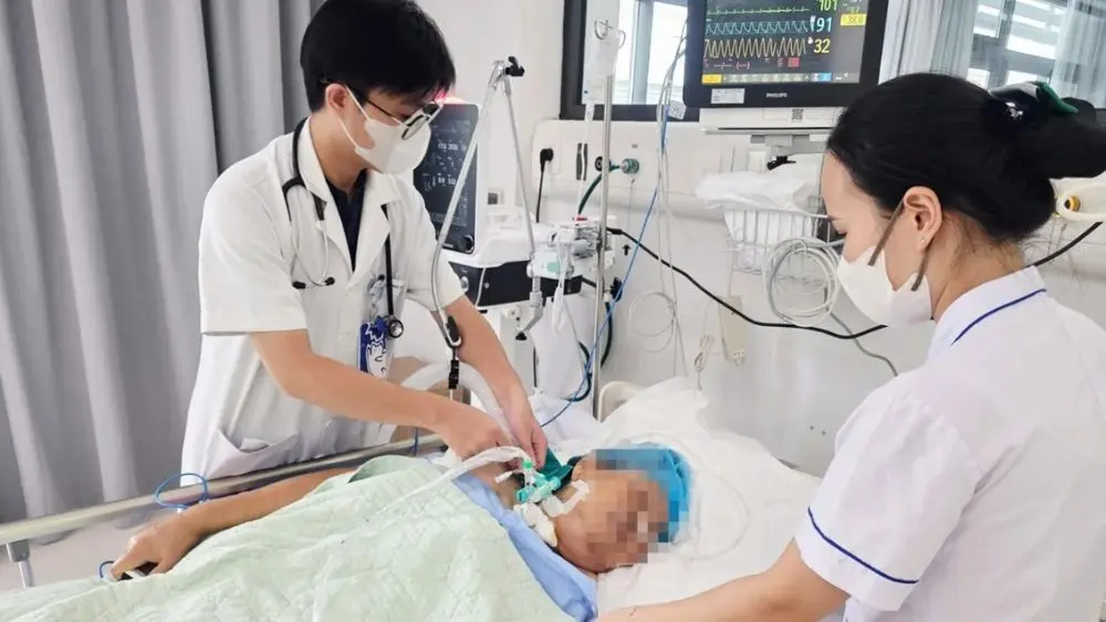 Uốn ván có thể đe dọa tính mạng từ vết thương nhỏ. Tìm hiểu dấu hiệu cảnh báo và cách phòng ngừa bệnh hiệu quả.