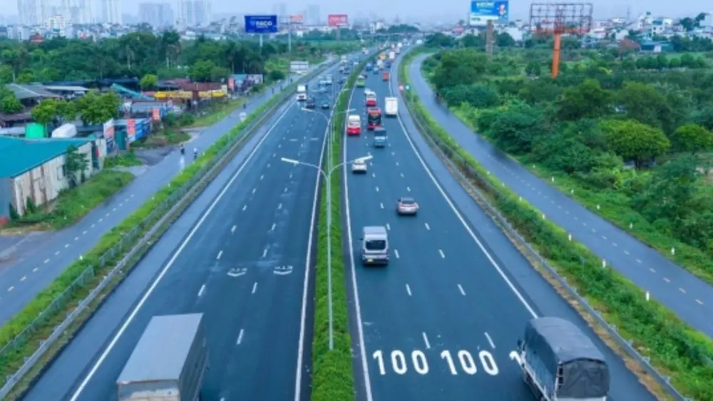 Cao tốc Cầu Giẽ - Ninh Bình giảm tốc độ tối đa từ ngày 12/10. Cập nhật quy định mới và những thông tin tài xế cần biết khi lưu thông.