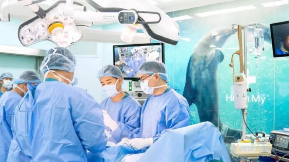 Ứng dụng công nghệ mới trong y tế giúp nâng cao chất lượng điều trị. Khám phá mô hình phòng mổ thông minh tại Bệnh viện Hoàn Mỹ Sài Gòn.