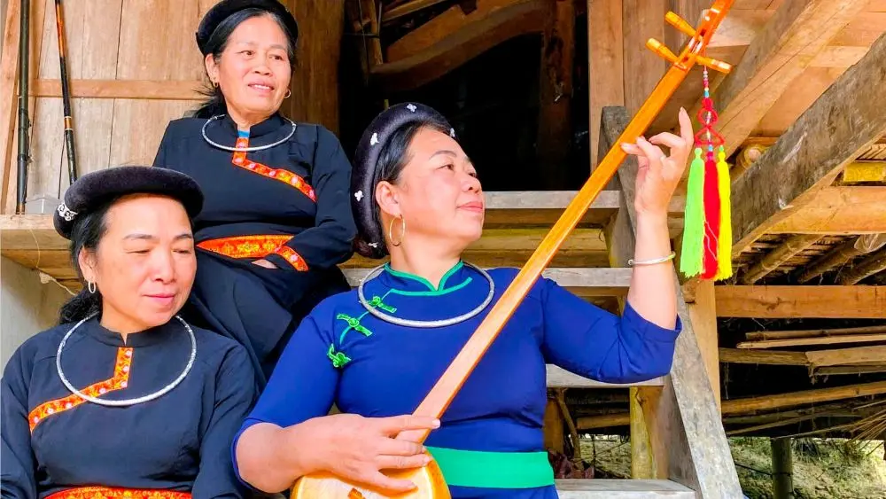 Hơn 30 năm gắn bó với hát Then, chị Đào Thị Thoa bền bỉ gìn giữ làn điệu truyền thống của đồng bào Tày ở Thái Nguyên.