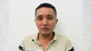 Nguyễn Văn Kiên, người có 3 tiền án, bị tạm giữ để điều tra vụ đập phá ô tô ở Hà Nội.