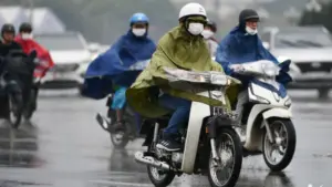 Dự báo thời tiết 4/10/2026, không khí lạnh tràn về miền Bắc gây mưa giông, có nơi rét; Hà Nội chuyển lạnh từ gần sáng 5/10.