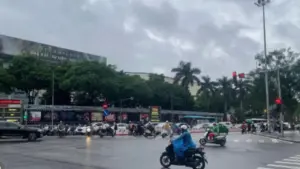 Dự báo thời tiết ngày 30/10/2026: Miền Bắc mưa rải rác, Hà Nội trời mát, Trung Bộ và Nam Bộ có nơi mưa to.