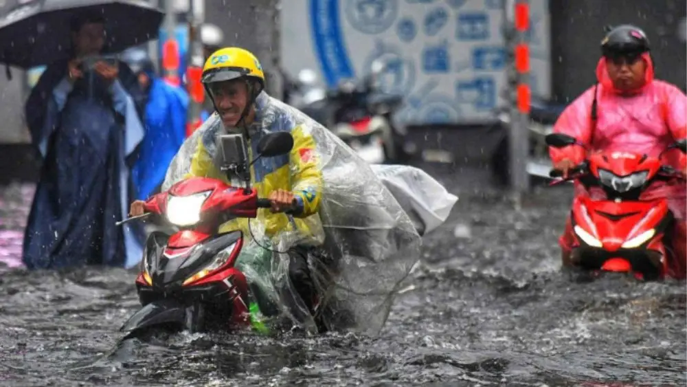 El Niño rất mạnh khiến mùa mưa ở Nam Bộ kết thúc sớm, TPHCM đối mặt nguy cơ nắng nóng gay gắt, thiếu nước trong mùa khô.