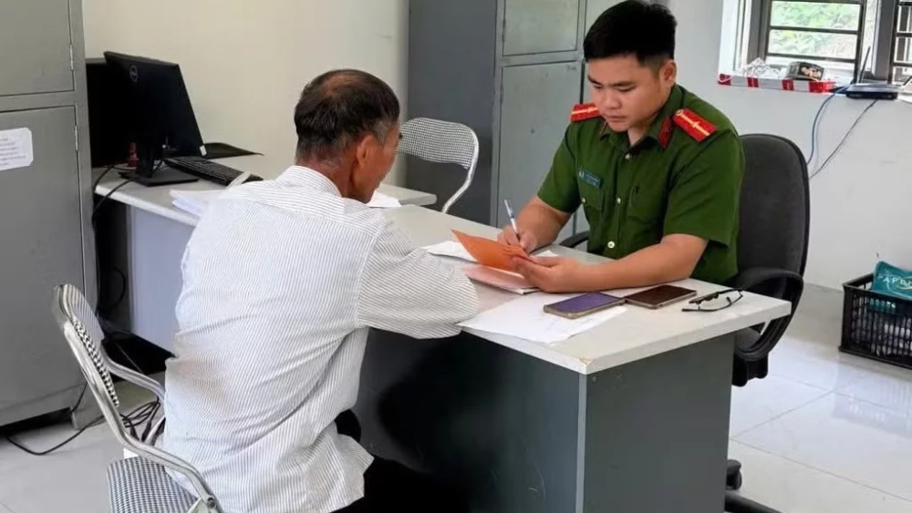 Công an xã Phúc Lộc cảnh báo thủ đoạn giả danh công an gọi điện đe dọa, yêu cầu người dân chuyển tiền để chiếm đoạt tài sản.
