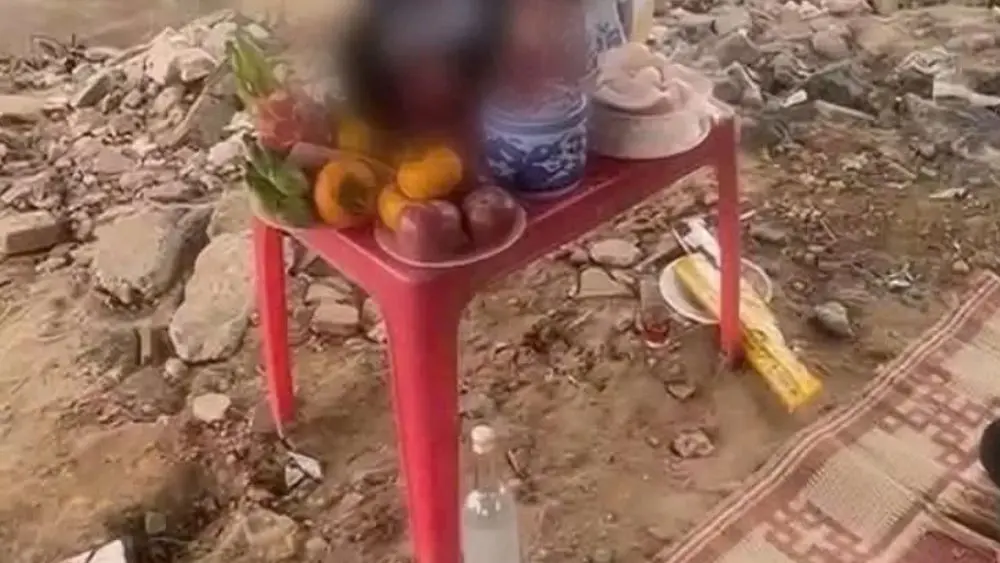 Người đàn ông ở Thanh Hóa bị nghi nhảy cầu tự tử bất ngờ trở về sau hơn một ngày tìm kiếm, khiến gia đình ngỡ ngàng.