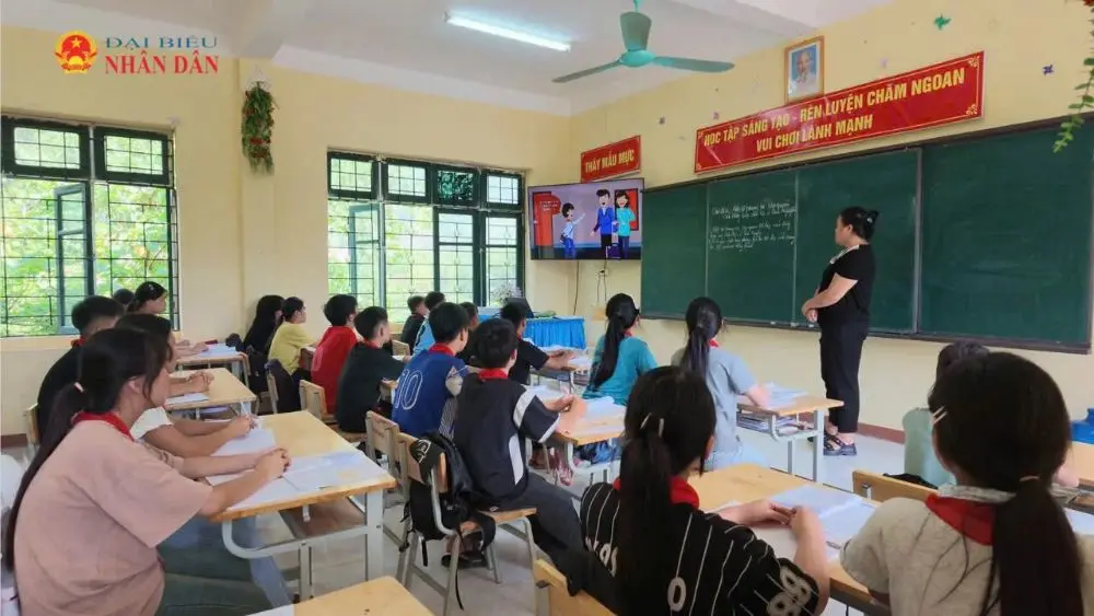 Hoạt động văn hóa trong trường học góp phần xây dựng lối sống lành mạnh, giúp học sinh Thái Nguyên phòng tránh ma túy và tệ nạn xã hội.