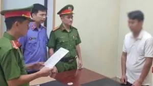 Hải Phòng khởi tố tài xế xe tải về tội chống người thi hành công vụ sau khi người này không chấp hành hiệu lệnh của CSGT.