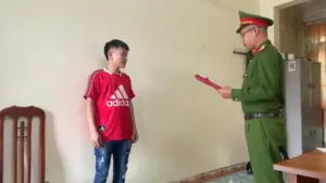Khởi tố Nguyễn Văn Dương, chủ cửa hàng Dolce, liên quan vụ bán giày dép, quần áo giả nhãn hiệu Hermes, Dior, Gucci.
