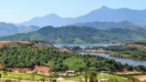 Phát triển du lịch Thái Nguyên dựa trên cảnh quan thiên nhiên và văn hóa đặc sắc, mở ra cơ hội tăng trưởng kinh tế bền vững.