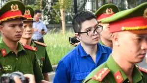Bạn gái Phó Đức Nam khai về việc cất giữ tiền mặt, vàng và đứng tên nhiều bất động sản, siêu xe cho bạn trai.