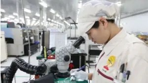 Các tập đoàn lớn tiếp tục đầu tư vào Việt Nam, mở ra cơ hội phát triển ngành bán dẫn và nâng cao vị thế trong chuỗi cung ứng toàn cầu.
