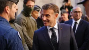 Tổng thống Pháp Emmanuel Macron phát đi thông điệp mới giữa làn sóng biểu tình, trong bối cảnh tình hình an ninh và xã hội tại Pháp thu hút chú ý.
