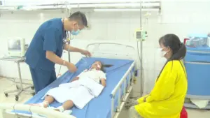 Viêm não Nhật Bản khiến nhiều trẻ biến chứng nặng, phải điều trị tích cực tại Bệnh viện Nhi Thanh Hóa. Nhận biết dấu hiệu để phòng bệnh kịp thời.