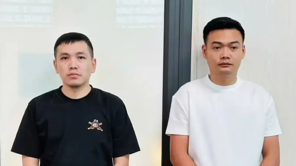 Hai đối tượng Võ Đại Trường Lâm và Lê Trọng Hải Anh bị khởi tố sau khi thu 9,5 triệu đồng của gia đình bệnh nhân.